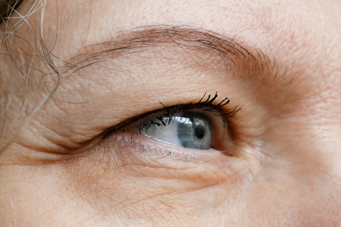 image of a womens eye