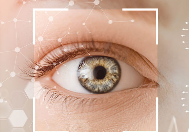 Young-woman-with-iris-scanning,-closeup2